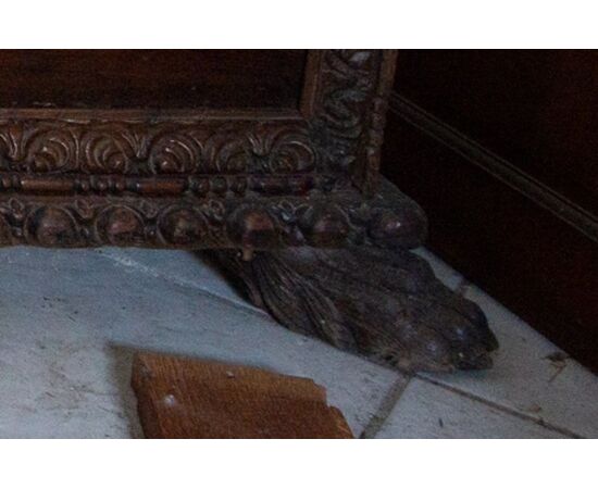 16th-century chest carved with lion paws