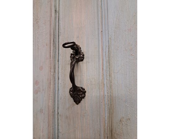 Armadio dell'Ottocento laccato