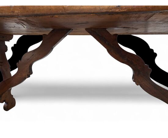 Tavolo a fratina in legno di noce