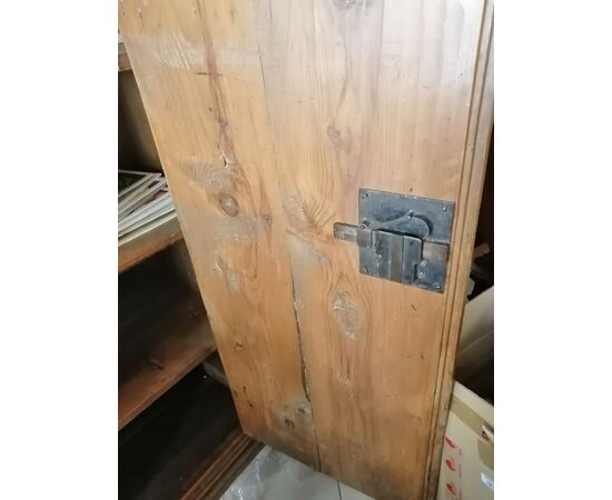 Credenza stipo del '600 in legno dolce