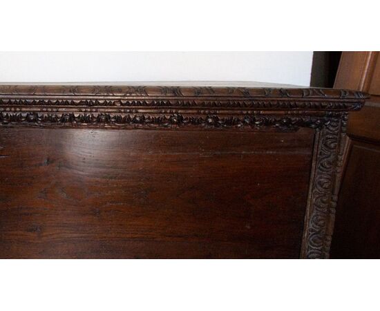 16th-century chest carved with lion paws
