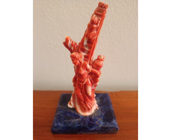 Scultura in corallo rosso mediterraneo
