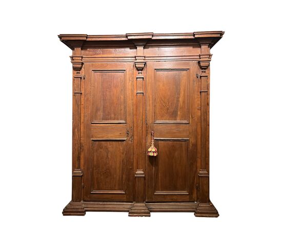 Two-door cabinet
