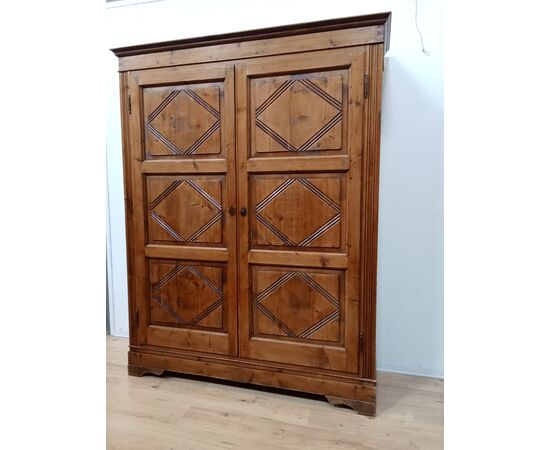 Rustic fir wardrobe - mid-19th century - cabinet dresser - poor art - wardrobe