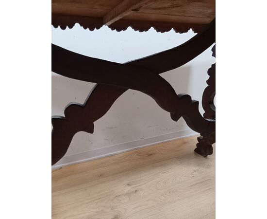 Walnut refectory table - antique desk - 18th century / 1700s