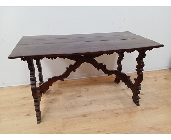Walnut refectory table - antique desk - 18th century / 1700s