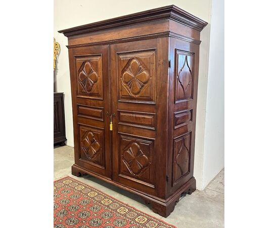 Cloverleaf wardrobe. Genoa, 17th century. Restored