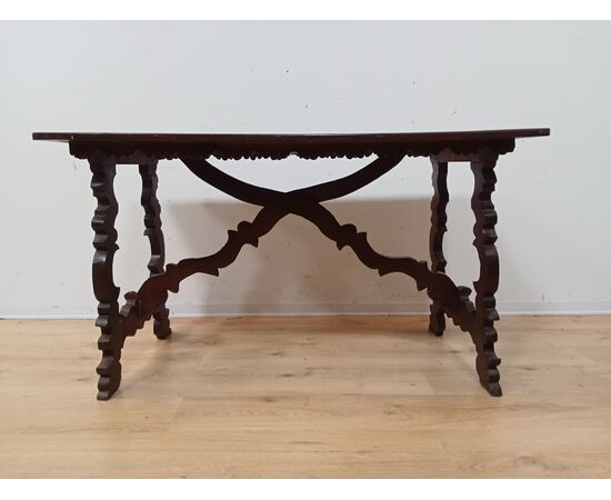 Walnut refectory table - antique desk - 18th century / 1700s