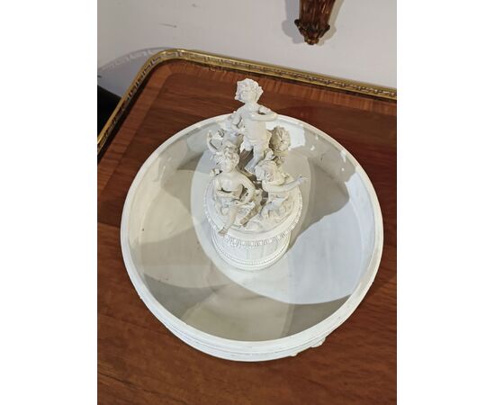 BISCUIT PORCELAIN CENTERPIECE FIRST HALF 19TH CENTURY