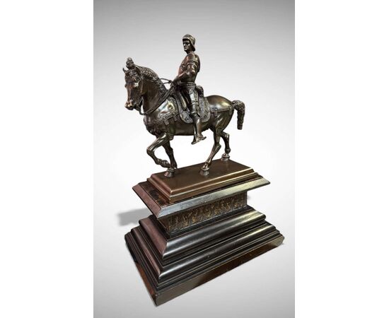 Bronze equestrian monument to Bartolomeo Colleoni, by Andrea del Verrocchio.
