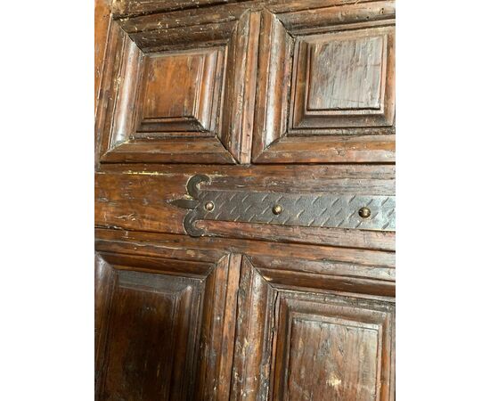 PTCI570 - Walnut door, two leaves, 15th/16th century, opening size cm W 99 x H 192