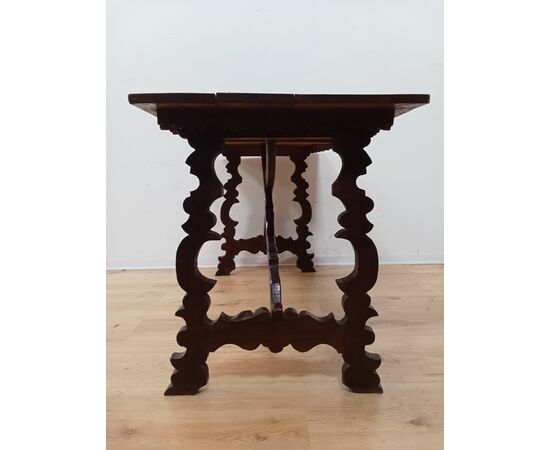 Walnut refectory table - antique desk - 18th century / 1700s