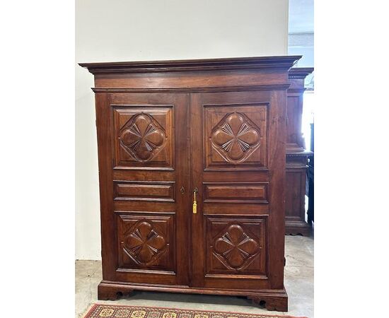 Cloverleaf wardrobe. Genoa, 17th century. Restored