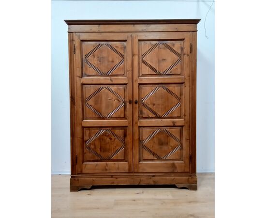 Rustic fir wardrobe - mid-19th century - cabinet dresser - poor art - wardrobe