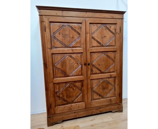 Rustic fir wardrobe - mid-19th century - cabinet dresser - poor art - wardrobe