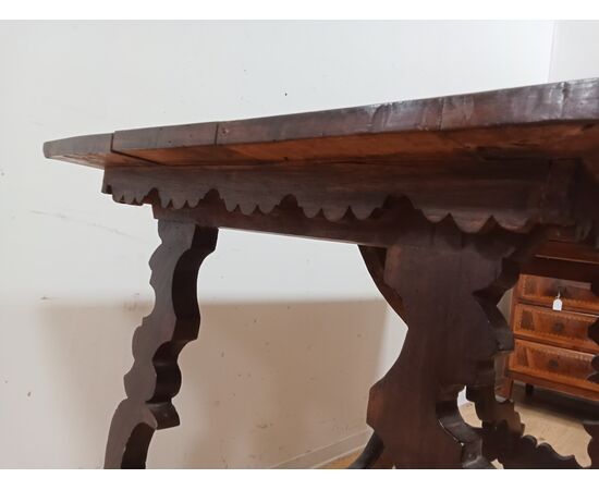 Walnut refectory table - antique desk - 18th century / 1700s