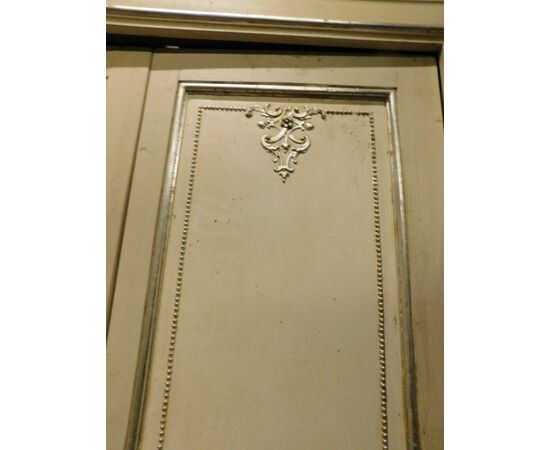 ptl232 due porta laccate bianche con decori argento mis. h cm 240 x 160