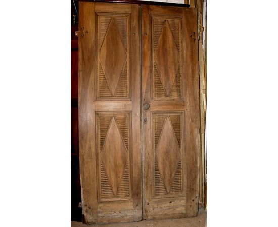 ptci416 door in walnut directoire, mis. 136 cm xh 252, thickness 6.5 cm     