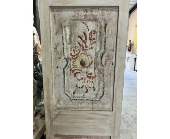 
Libreria siciliana a giorno laccata e dipinta, fine XIX secolo