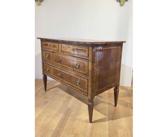 Neoclassical walnut feather-veneered chest of drawers, second half of the 18th century