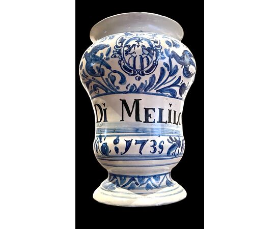 Maiolica albarello vase with plant motifs, birds, and snakes decoration. Ferniani, Faenza.