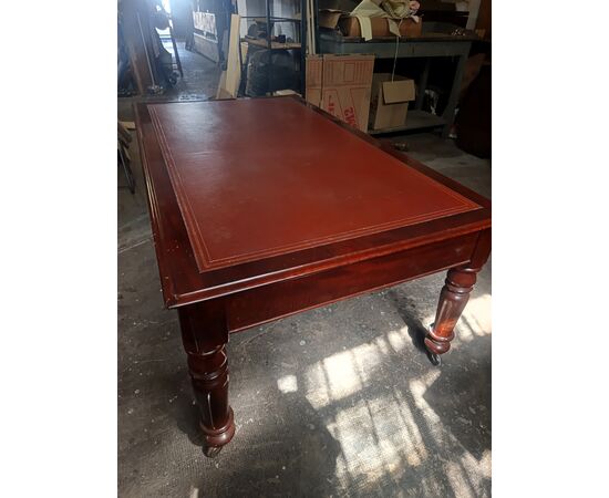 Meeting table / desk