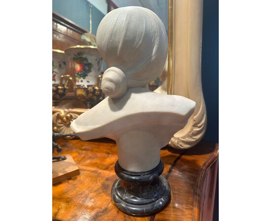 Carrara marble bust. La Bella Fiorentina, Emilio Fiaschi 1858-1941.