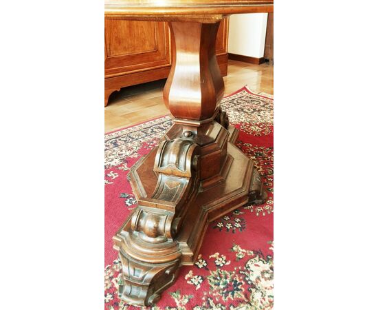 Italian coffee table Louis Philippe walnut root with drawer