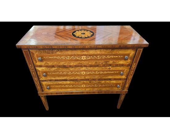 Lombard chest of drawers