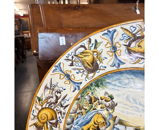 Antique story-painted majolica plate, Naples mid-1800s, Gaetano Battaglia, diameter 47 cm