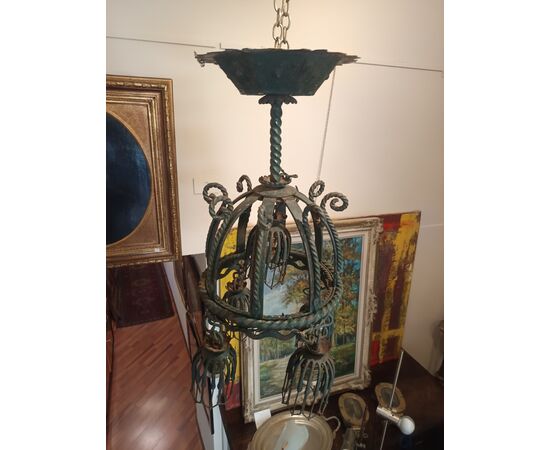 lampadario in ferro battuto