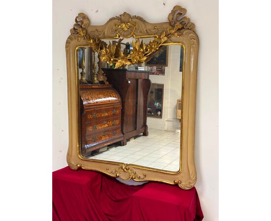 Lacquered and gilded mirror. Siena early 1800s
