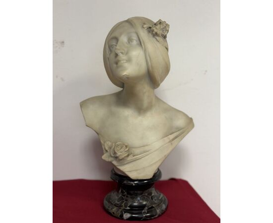 Busto in marmo di Carrara. La bella Fiorentina Emilio fiaschi 1858 . 1941