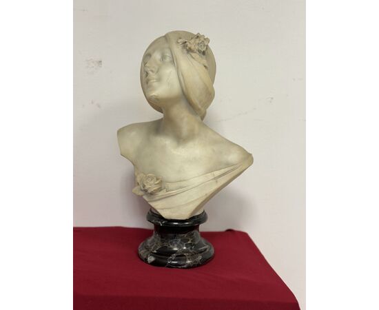 Busto in marmo di Carrara. La bella Fiorentina Emilio fiaschi 1858 . 1941
