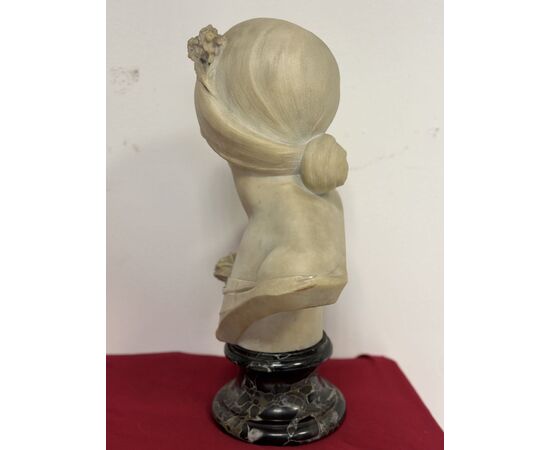 Busto in marmo di Carrara. La bella Fiorentina Emilio fiaschi 1858 . 1941