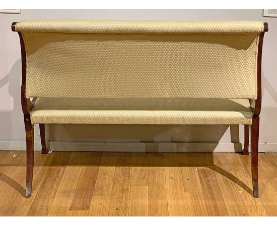 DIVANETTO IN MOGANO LUCCA INIZI DEL XIX SECOLO