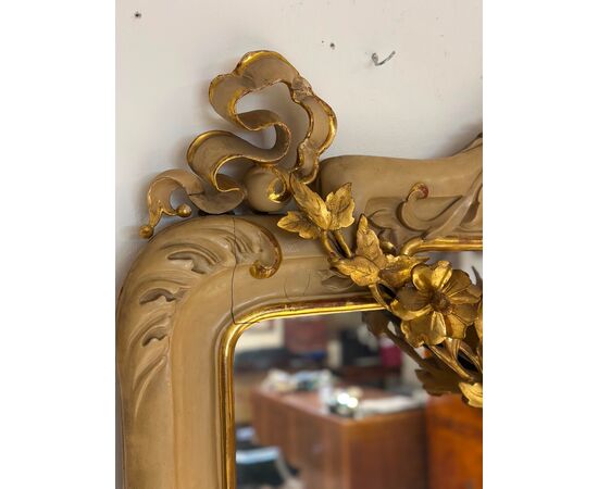 Lacquered and gilded mirror. Siena early 1800s