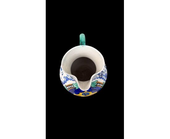 Boccale versatoio in maiolica con decoro stile Montelupo.Manifattura Cantagalli.Firenze.