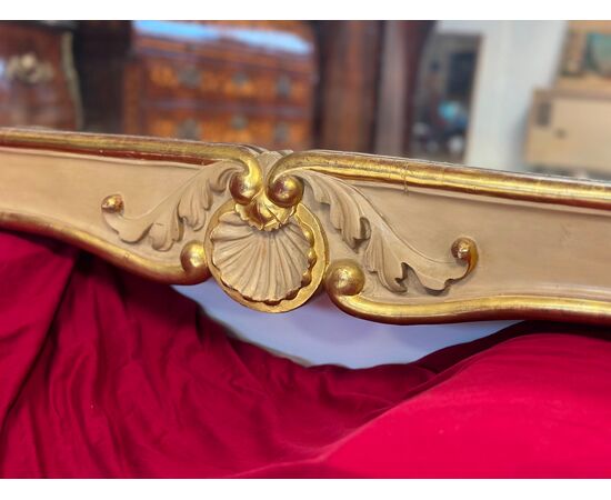 Lacquered and gilded mirror. Siena early 1800s