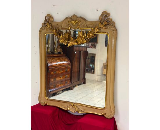 Lacquered and gilded mirror. Siena early 1800s