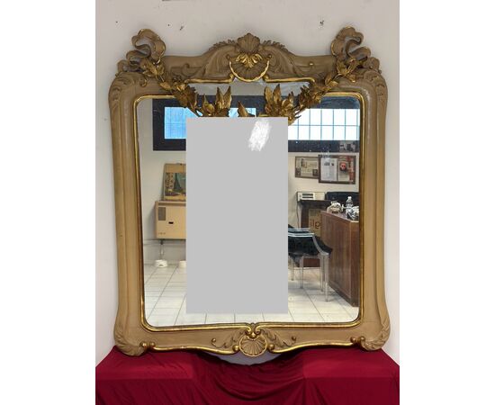 Lacquered and gilded mirror. Siena early 1800s