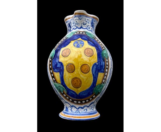 Boccale versatoio in maiolica con decoro stile Montelupo.Manifattura Cantagalli.Firenze.