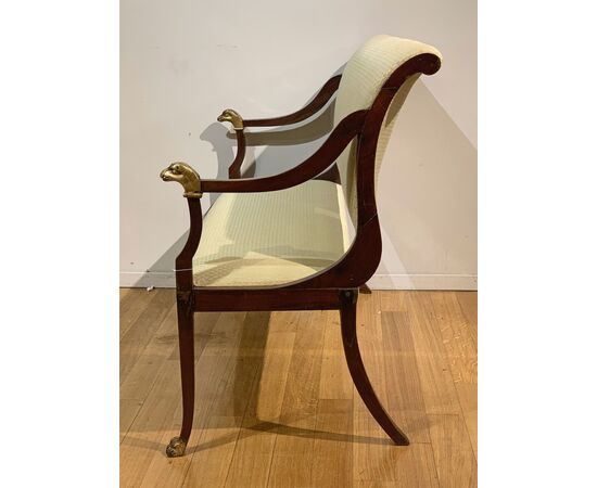 DIVANETTO IN MOGANO LUCCA INIZI DEL XIX SECOLO