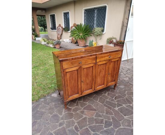 Credenza veneta dell’800 in noce