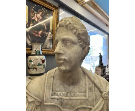 
Busto Imperatore Romano in Marmo, Scuola Romana XVII secolo