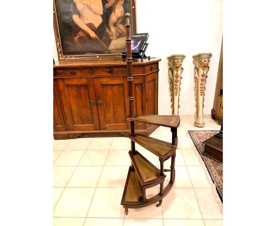 Scala a chiocciola inglese in mogano – primi Novecento