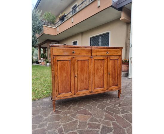 Credenza veneta dell’800 in noce
