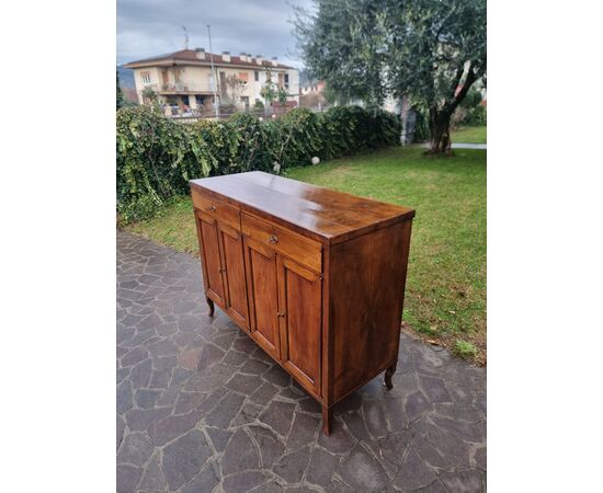 Credenza veneta dell’800 in noce