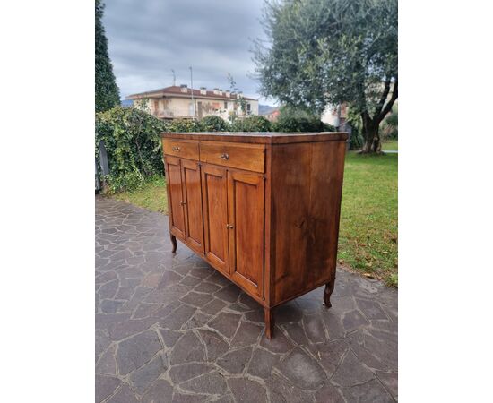 Credenza veneta dell’800 in noce