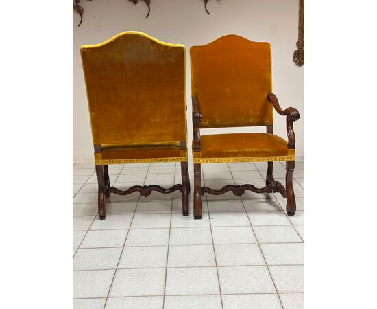 Pair of ram's bone thrones. Lombardy, late 17th century